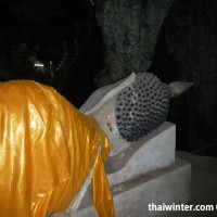 Будда внутри Muang On Cave